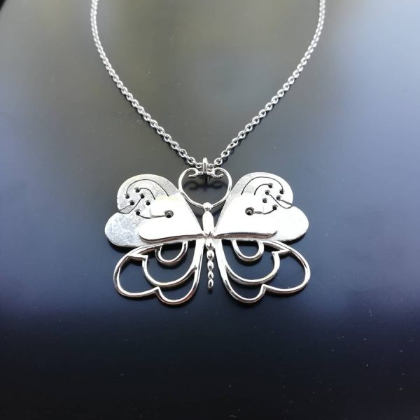 collier papillon